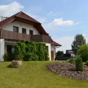 Dům s velikou zahradou ve Zlukově - okres Tábor