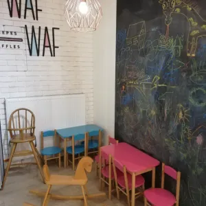 Waf-Waf kavárna plná vaflí - Praha 7 Letná