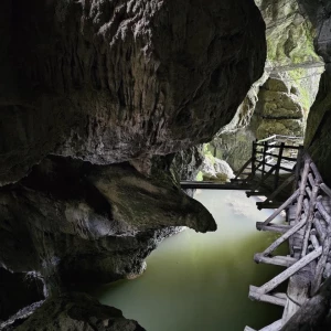 Výlet do soutěsky a jeskyní Caglieron - Dolomity