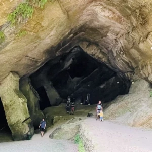 Výlet do soutěsky a jeskyní Caglieron - Dolomity