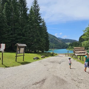 Kratší výlet k jezeru Lago di Paneveggio - Dolomity