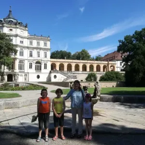 Zámek Ploskovice s Medvědím okruhem pro děti - Ústecký kraj