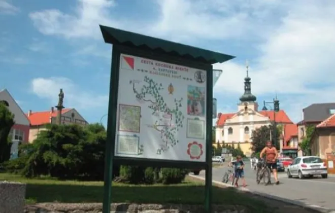 Ladův kraj (za Mikešem do Hrusic) - Praha-východ
