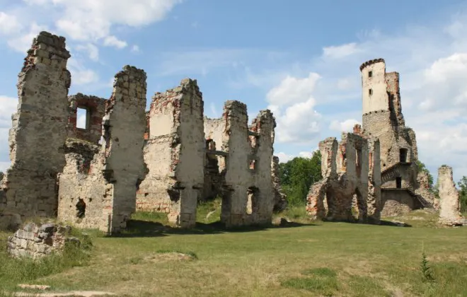 Výlet na zříceninu hradu Zvířetice Bakov nad Jizerou - okres Mladá Boleslav