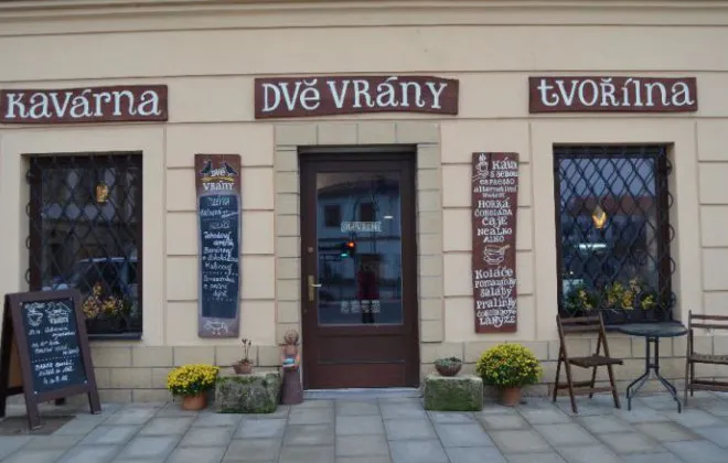 Kavárna a tvořílna s dětským koutkem Dvě vrány - Brandýs nad Labem